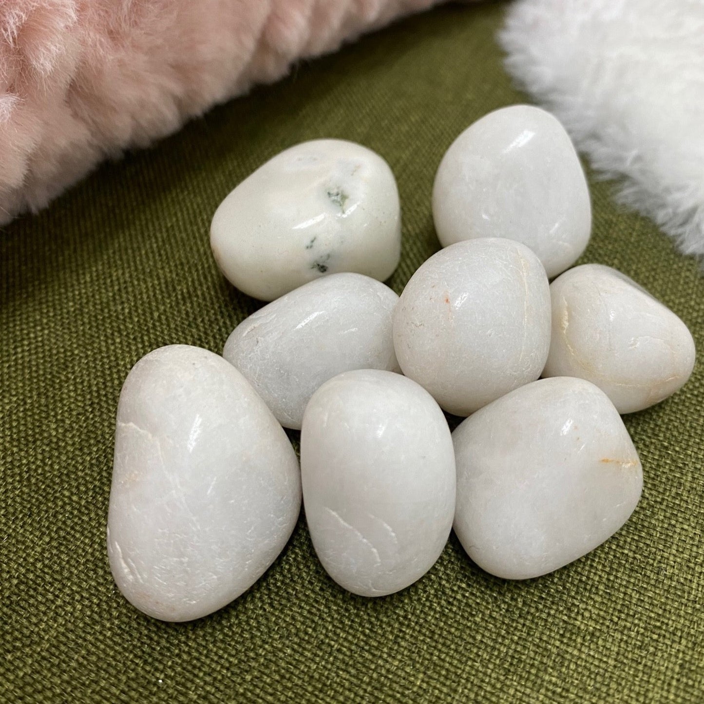 White Agate Tumbled Stone 